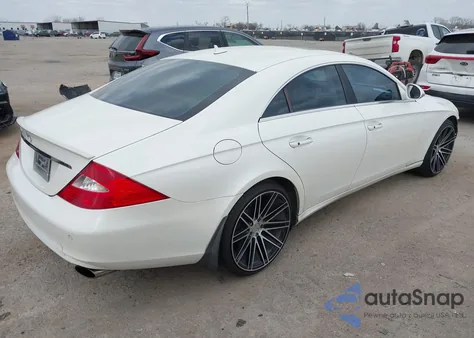 2008 Mercedes-Benz Cls 550 z USA, uszkodzony, nr VIN WDDDJ72X08A126209